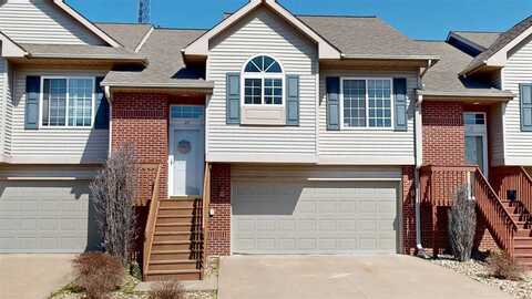 20 Deboer Ln, NorthLiberty, IA 52317