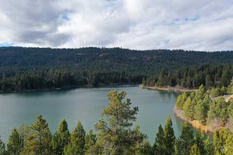 320 Black Hawk Ln., McCall, ID 83638