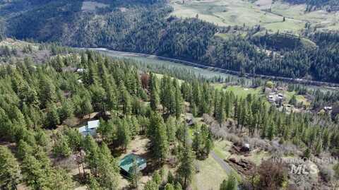 499 Rainbow Dr, Lenore, ID 83544