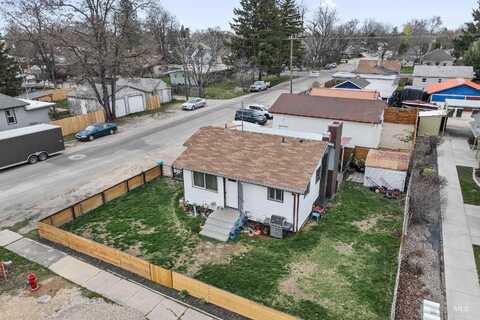 704 NE 5th St, Meridian, ID 83642