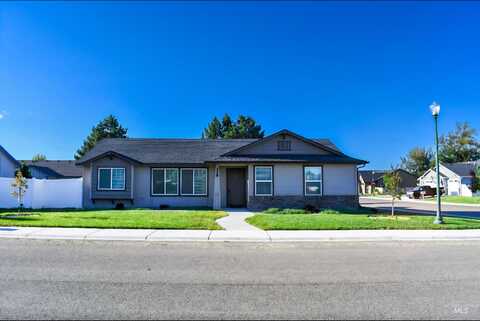 319 Magnolia Ave, Fruitland, ID 83619