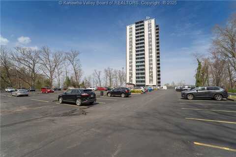 1800 Roundhill Road unit: 404, Charleston, WV 25314
