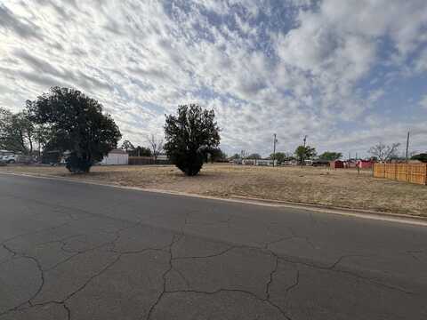 2913 Cornell Street, Lubbock, TX 79415