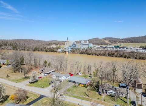 906 East Lakeshore Drive, Burnside, KY 42519
