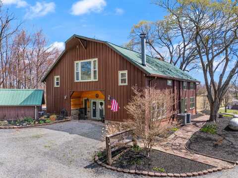 1295 Burger Knob Road, Junction City, KY 40440