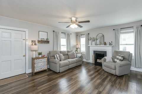 315 West Maple Avenue, Lancaster, KY 40444