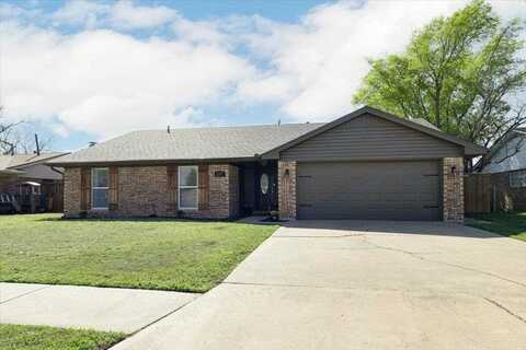 107 SW 74th St, Lawton, OK 73505