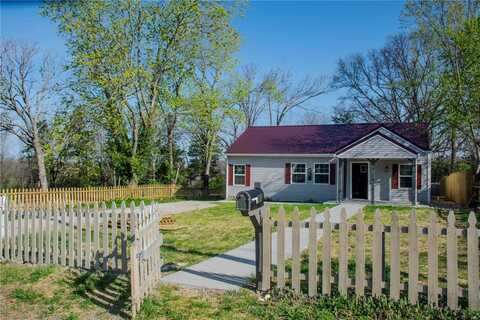 903 Hospital Road, Waynesville, MO 65583