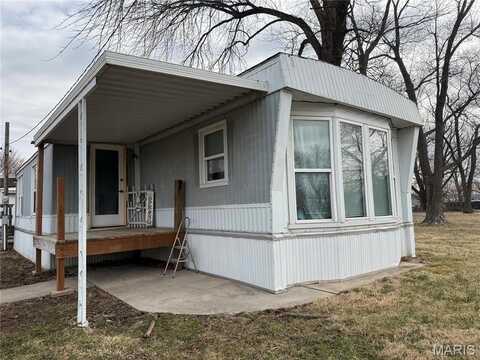 203 E Main Street, Coffeen, IL 62017