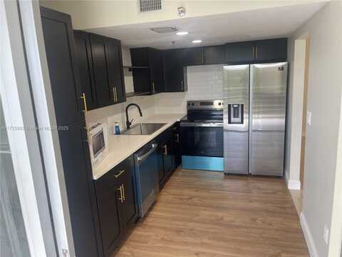 17890 W Dixie Hwy 414 Hwy, North Miami Beach, FL 33160