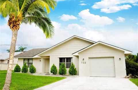 722 SE Thanksgiving Ave, Port Saint Lucie, FL 34984