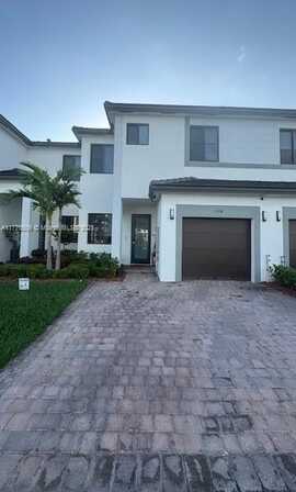 13648 SW 157th Ct, Miami, FL 33196