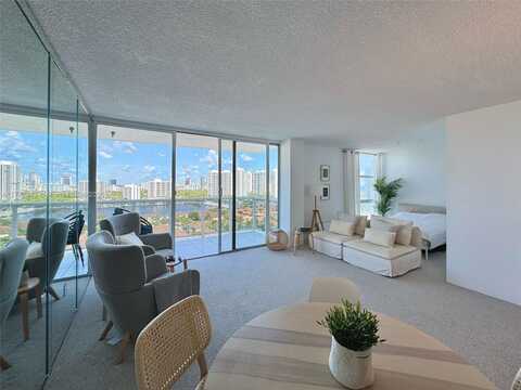 3625 N Country Club Dr, Aventura, FL 33180