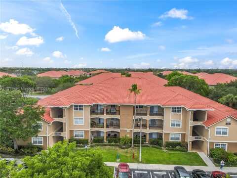 215 SW 117th Ter, Pembroke Pines, FL 33025