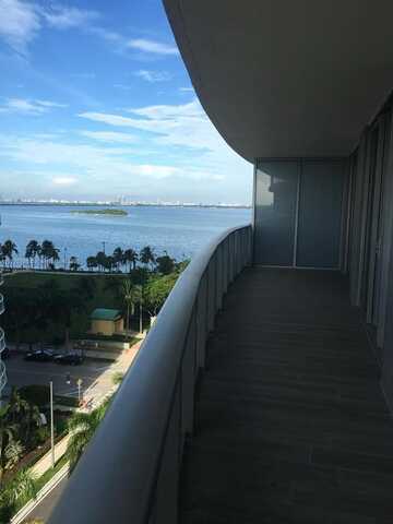 488 NE 18 st, Miami, FL 33132