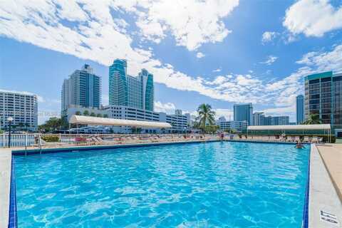 600 Parkview Dr, Hallandale Beach, FL 33009