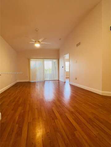 2810 N Oakland Forest Dr, Oakland Park, FL 33309