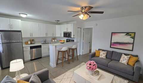 101 NE 41st St, Oakland Park, FL 33334