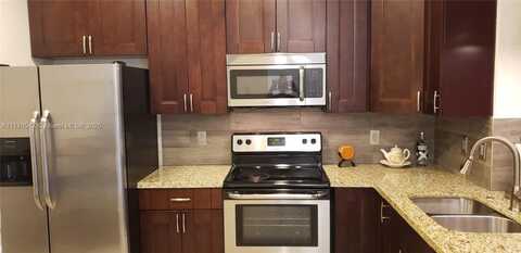 3918 Cherry Ln, Weston, FL 33332
