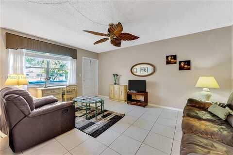 2458 Polk St, Hollywood, FL 33020