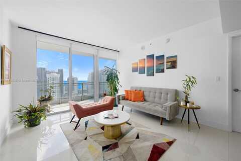 92 SW 3rd St, Miami, FL 33130