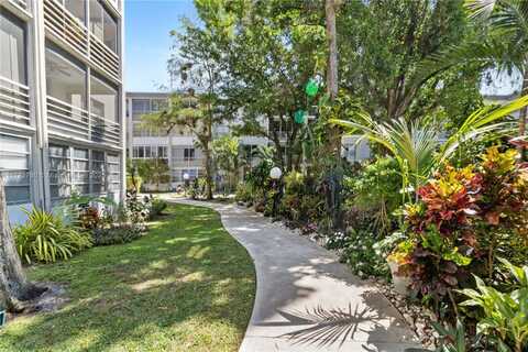 4850 NW 29th Ct, Lauderdale Lakes, FL 33313