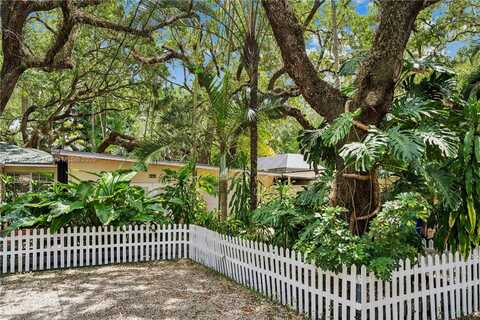 4160 Lybyer Ave, Miami, FL 33133