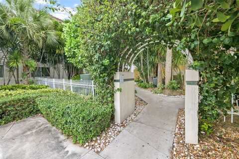 3605 NE 207th St, Aventura, FL 33180