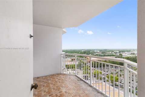18021 Biscayne Blvd, Aventura, FL 33160