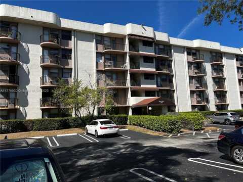 2771 Riverside Dr, Coral Springs, FL 33065