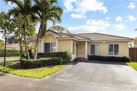 5717 NW 102nd Pl, Doral, FL 33178