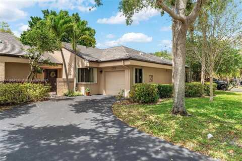 165 Chelsea Ln, Plantation, FL 33324