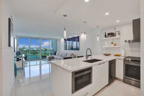 100 Bayview Dr, Sunny Isles Beach, FL 33160