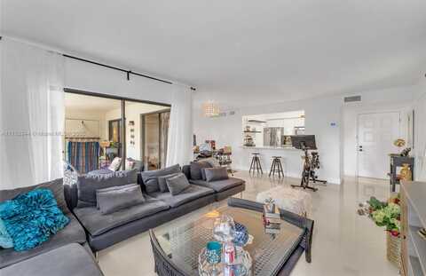20170 NE 3rd Ct, Miami, FL 33179