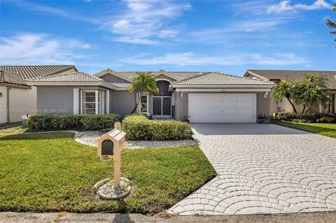 3881 Hidden Cypress Wy, Lake Worth, FL 33467