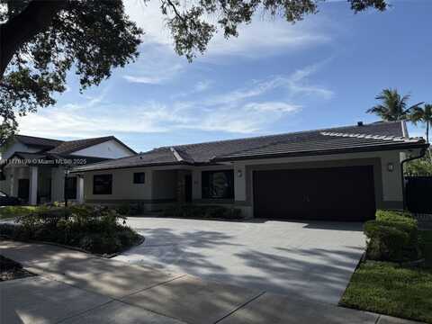 8321 NW 167th Ter, Miami Lakes, FL 33016