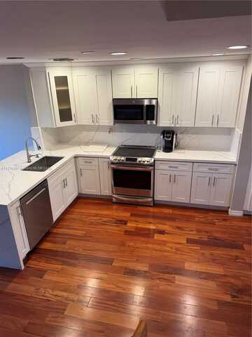 2912 NW 80th Ave, Sunrise, FL 33322