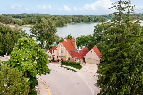 281 S Lake St, Elkhart Lake, WI 53020
