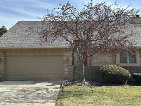 55730 Lorraine, Shelby, MI 48316