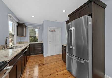 86 Summer St, Manchester, MA 01944