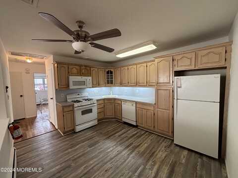 8 Cypress Street, Manchester, NJ 08759