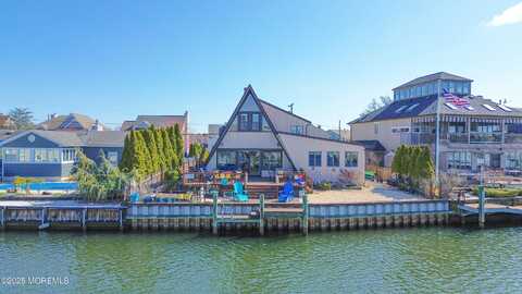 148 Royal Drive, Brick, NJ 08723