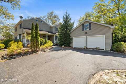 82 Larkin Place, Oakhurst, NJ 07755