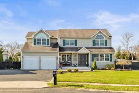 51 Clifford Boulevard, Hauppauge, NY 11788