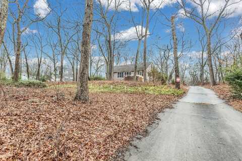33 Mobrey Lane, Smithtown, NY 11787
