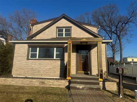 715 Thrush Avenue, West Hempstead, NY 11552