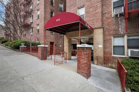 67-25 Clyde Street, Forest Hills, NY 11375