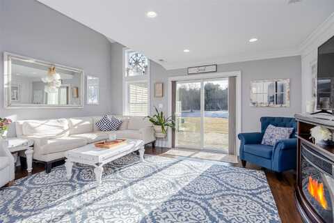 291 Ranch Circle, Manorville, NY 11949