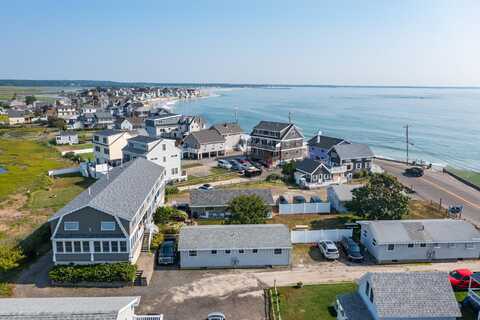 273 Webhannet Drive, Wells, ME 04090