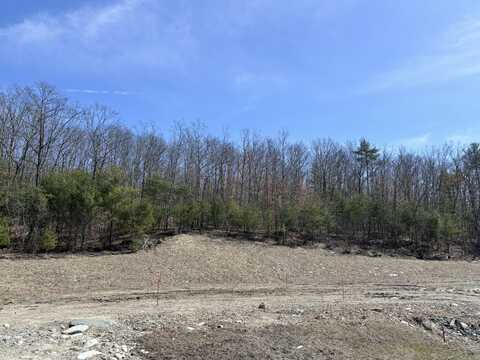 12 Hillside Drive, Raymond, ME 04071